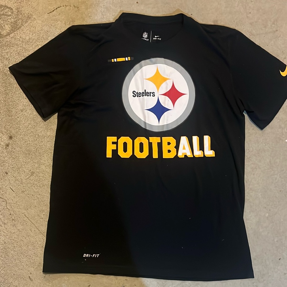 Nike NFL Steelers t-shirt. Men’s medium. Dri-fit.